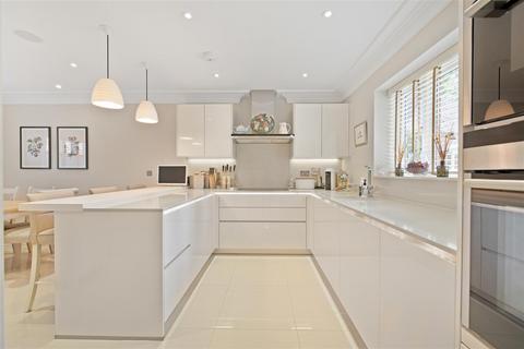 2 Martingales Close, Ascot, SL5 9FQ