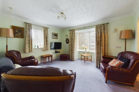 2 bedroom retirement property for sale, Flat 5 Princess Court, Princess Road, Malton, North Yorkshire, YO17 7HL