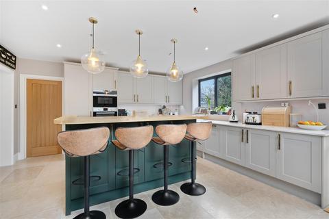 5 bedroom detached house for sale, Woodend Drive, Ascot
