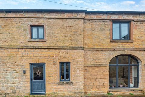 3 bedroom house for sale, Stunning Barn Conversion, Mansfield