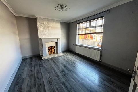 3 bedroom end of terrace house to rent, Highfield Gardens, Howden Le Wear
