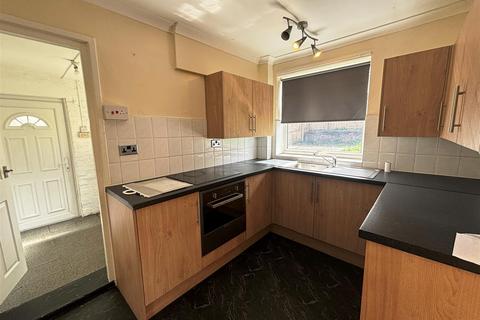 3 bedroom end of terrace house to rent, Highfield Gardens, Howden Le Wear