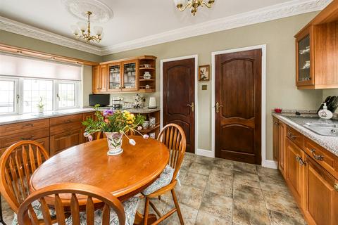 17 Stubbs Road, Penn Fields, Wolverhampton, WV3 7DF