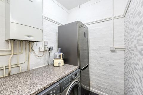 17 Stubbs Road, Penn Fields, Wolverhampton, WV3 7DF