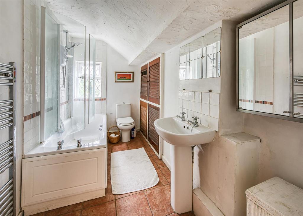 Greystoke Cottage bathroom.jpg