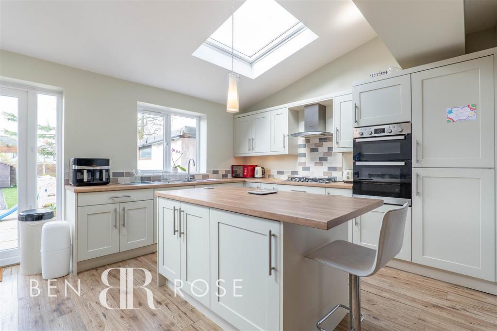 Kitchen/Diner/Snug