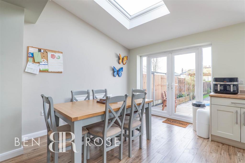 Kitchen/Diner/Snug