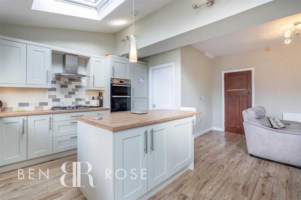 Kitchen/Diner/Snug