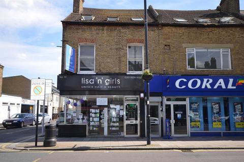 Serviced office to rent - Station Road, Chingford