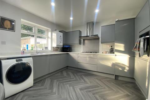 152 Elmbridge Road, Birmingham, B44 8AE