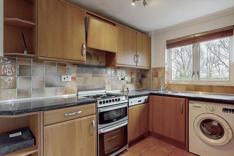 13 Capian Walk, Two Mile Ash, Milton Keynes, MK8 8HH