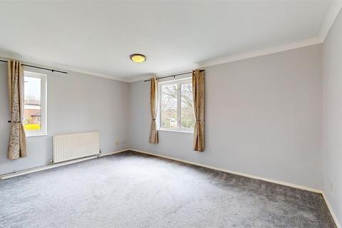 13 Capian Walk, Two Mile Ash, Milton Keynes, MK8 8HH