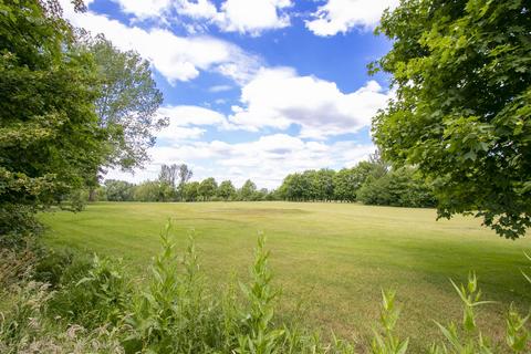 13 Capian Walk, Two Mile Ash, Milton Keynes, MK8 8HH