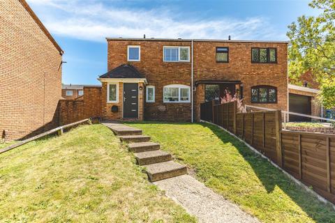 17 Foster Avenue, Windsor, SL4 4NQ
