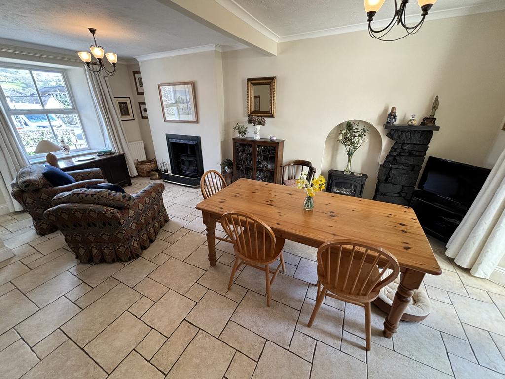 Living room (second image)