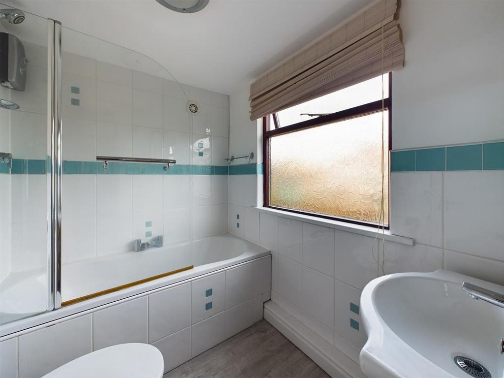 En Suite Bathroom