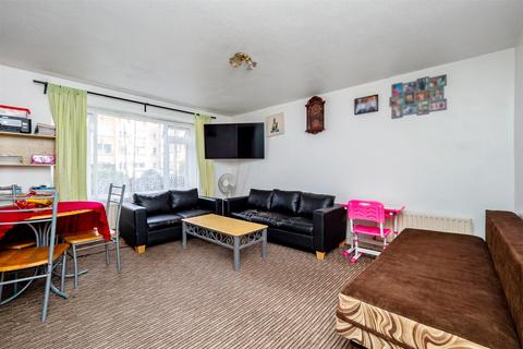 1 bedroom flat for sale, Wellesley Road, Sutton