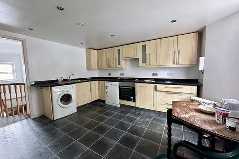 2 bedroom flat for sale, Church Street, Helston TR13