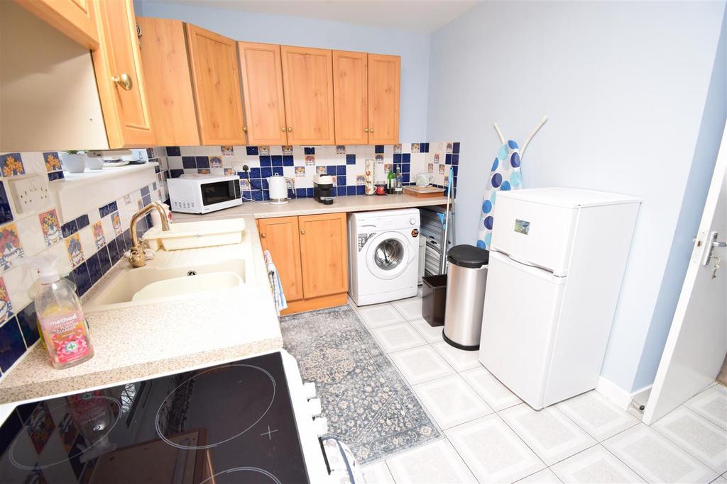 Kitchen diner.jpg