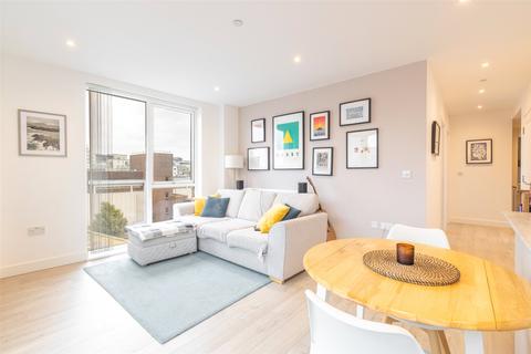 2 bedroom apartment for sale, Lismore Boulevard, Colindale Gardens, Colindale, NW9