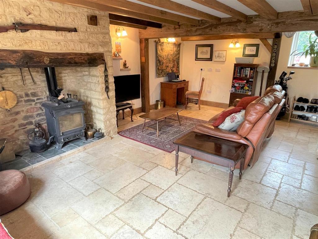 Sitting Room.JPG