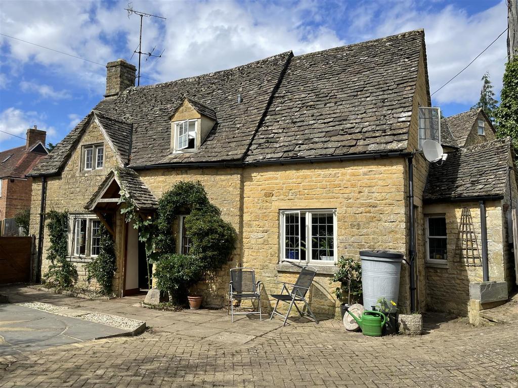 Yew Tree Cottage - MAIN alternative.JPG