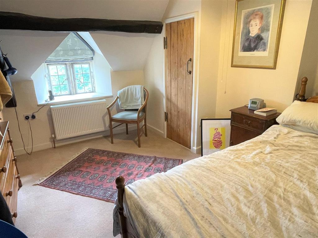 Bedroom 2.JPG