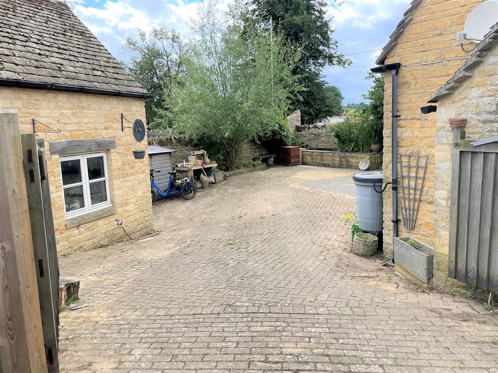 Driveway.JPG