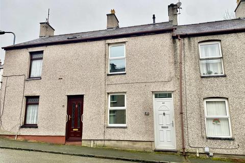 2 bedroom terraced house to rent, William Street, Caernarfon