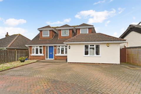 5 bedroom detached house for sale, Clayton Road, Selsey