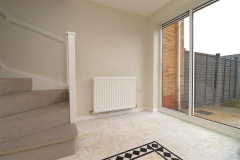 2 Calder Square, Brough, HU15 1GE