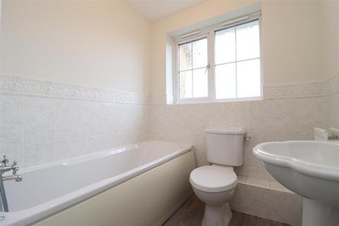 2 Calder Square, Brough, HU15 1GE