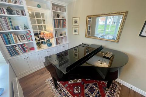 24 Fennel Road, Portishead, Bristol, BS20 7FB