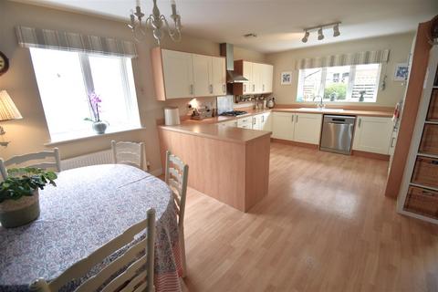 24 Fennel Road, Portishead, Bristol, BS20 7FB