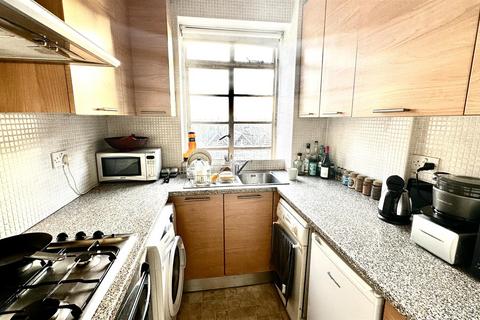 1 bedroom flat for sale, St Johns Court, Finchley Road NW3
