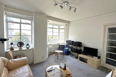 1 bedroom flat for sale, St Johns Court, Finchley Road NW3