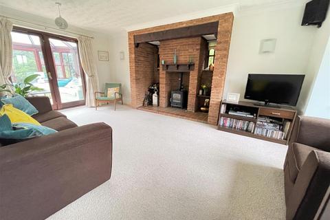 4 Brooks Close, East Bridgford, Nottingham, NG13 8LZ