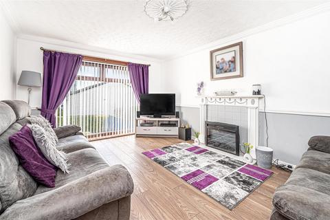 3 bedroom terraced house for sale - 68 Fodbank View, Dunfermline, KY11 4UD