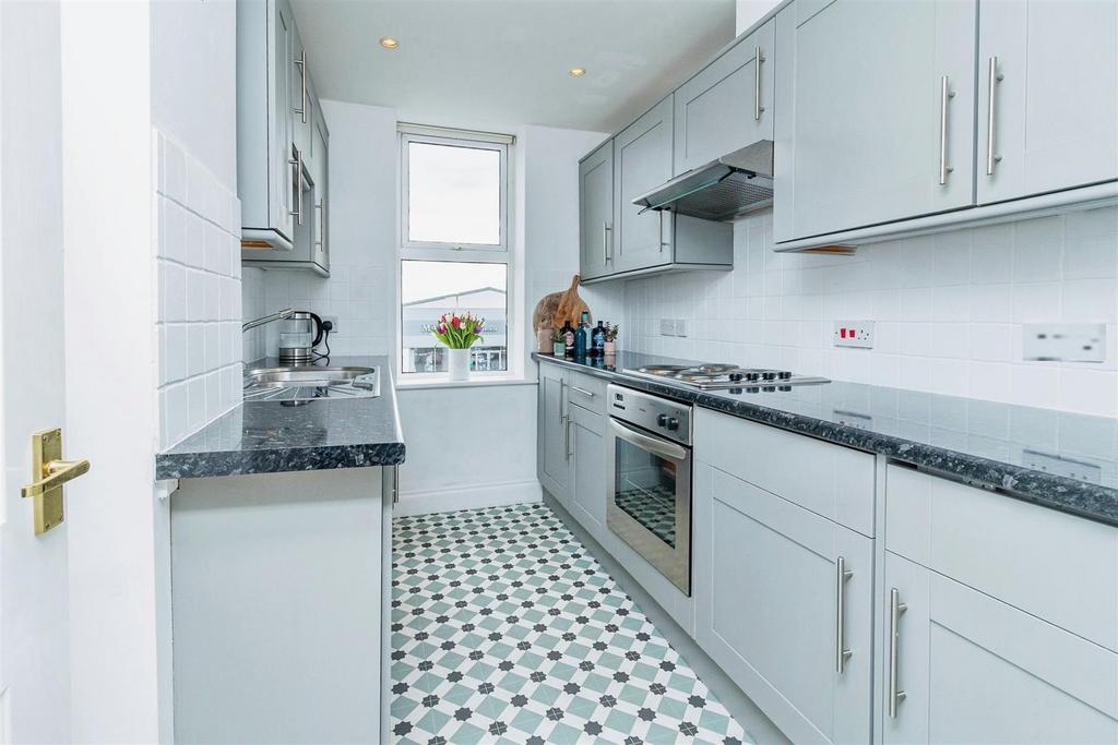 Well Fitted Kitchen