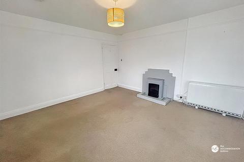 2 bedroom flat to rent, Love Lane, Bodmin, PL31