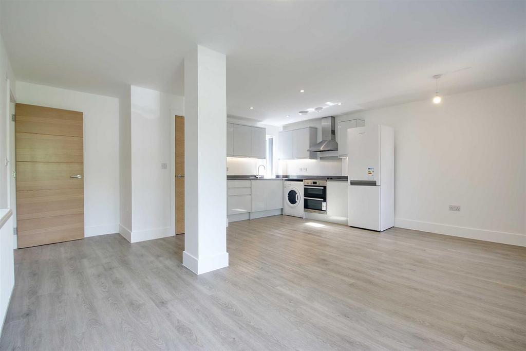 Arden Grove, Harpenden 1 bed apartment - £1,050 pcm (£242 pw)