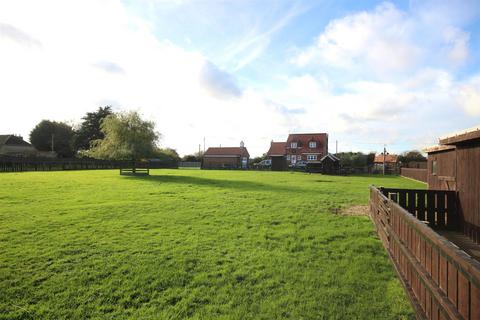 3 bedroom detached house for sale, North Moor Lane, Cottingham