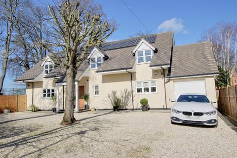 5 bedroom detached house for sale - Canada Drive, Cherry Burton, Beverley