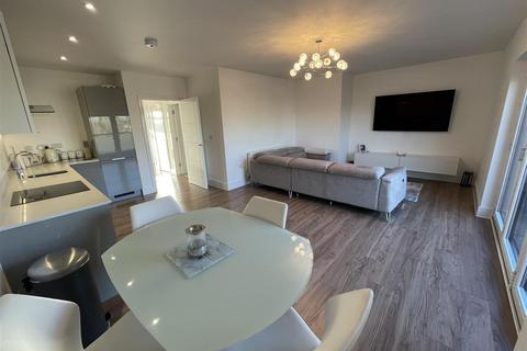 2 bedroom flat for sale, *LARGEST APARTMENT IN THE DEVELOPMENT*, Chelmsford