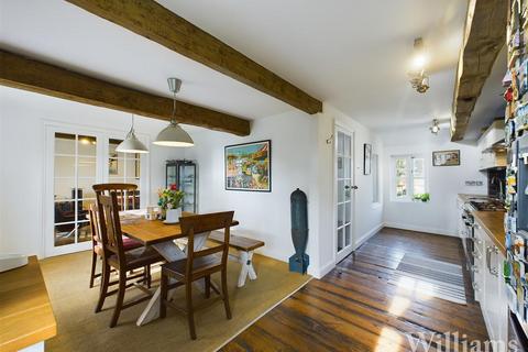 3 bedroom cottage for sale, The Green, Wingrave HP22