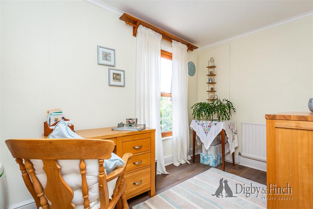16 Lorne Grove, Radcliffe on Trent, NG12 2 FX-22wat