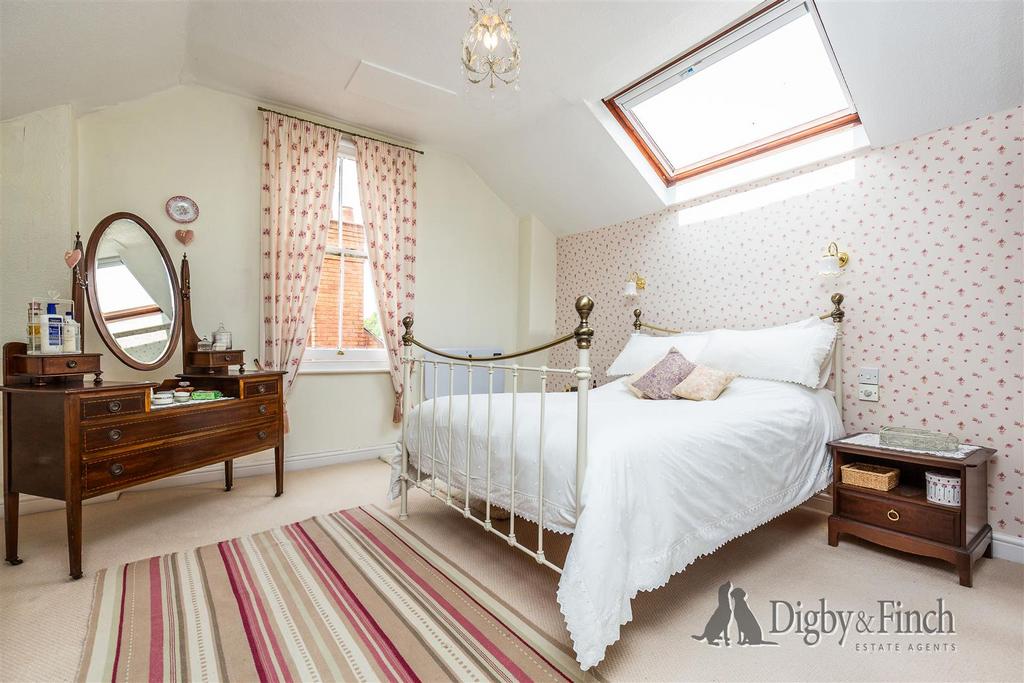 16 Lorne Grove, Radcliffe on Trent, NG12 2 FX-25wat