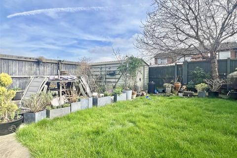 10 Bedells Avenue, Black Notley, Braintree, CM77 8LZ