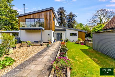 6 bedroom detached house for sale, The Street, Wallington SG7