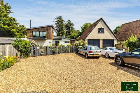 6 bedroom detached house for sale, The Street, Wallington SG7